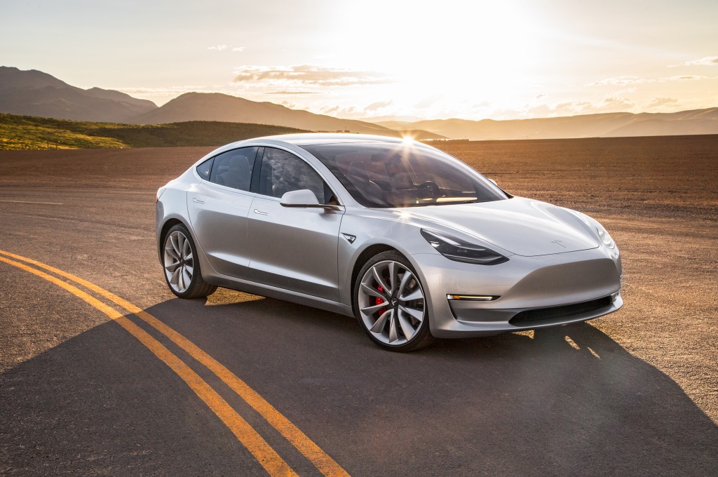 Tesla Model 3, el coche eléctrico «low cost»
