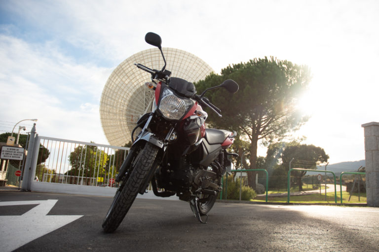 Prueba Yamaha YS125: La mejor moto para aprender