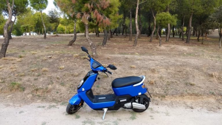 Next NX1 2019: la moto eléctrica ideal para que tus padres no sepan que llegas tarde a casa