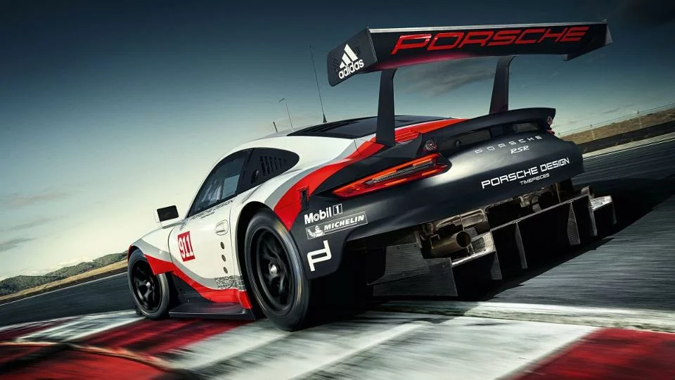Porsche 911 RSR: El 911 de carreras