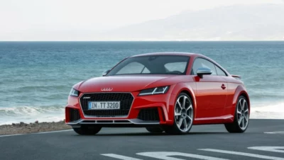 Audi presenta en Pekín el TT RS Coupé y su variante Roadster