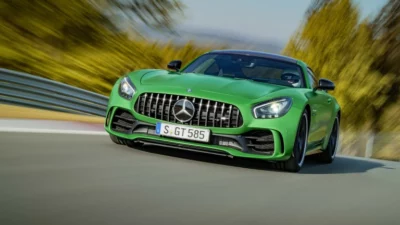 Los coches Mercedes-Benz y los servicios de sus concesionarios