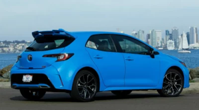 Toyota jubila el Auris para revivir al Corolla