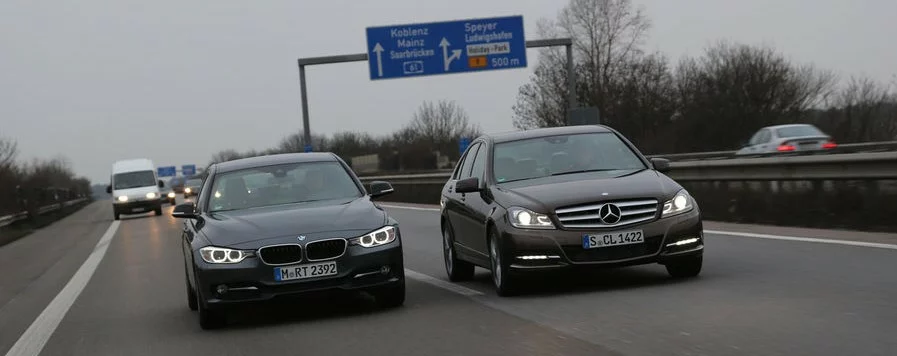 Mercedes felicita a BMW por 100 años de competencia