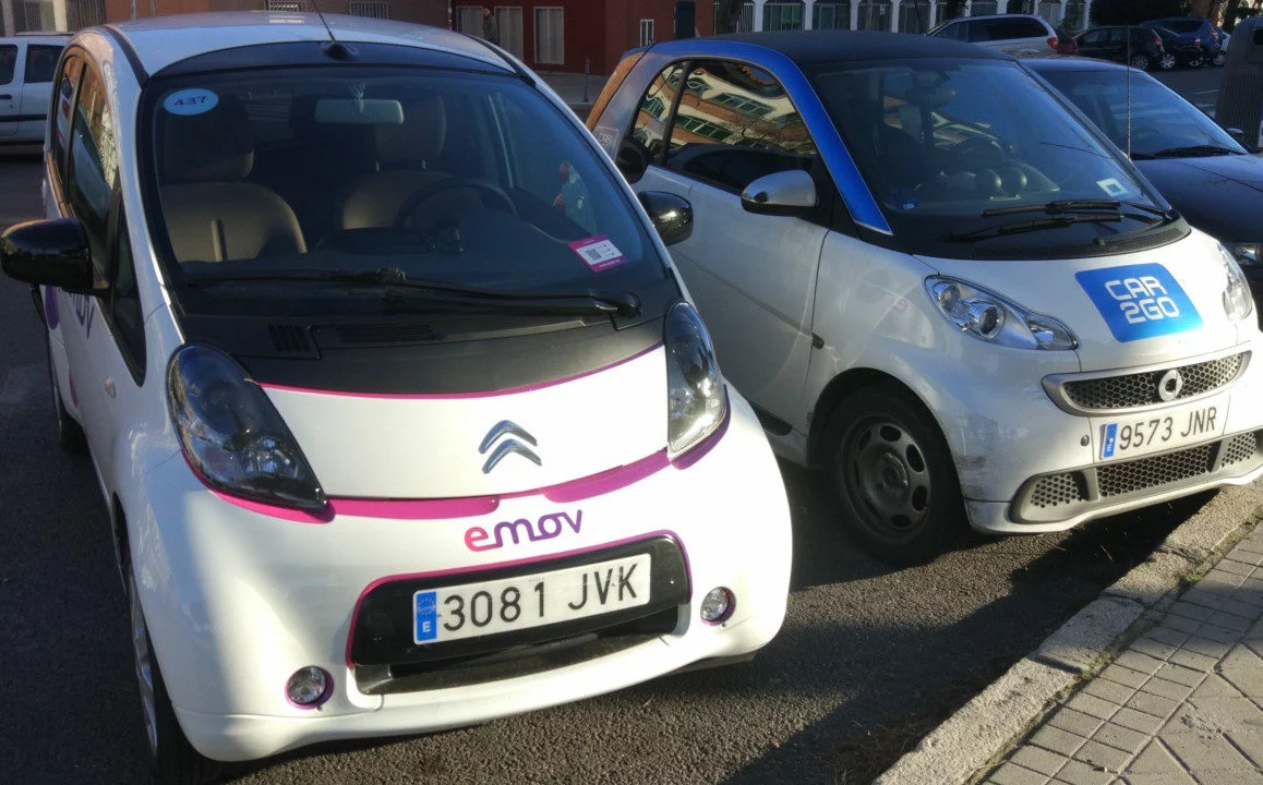 CAR2GO VS EMOV, Iguales pero diferentes