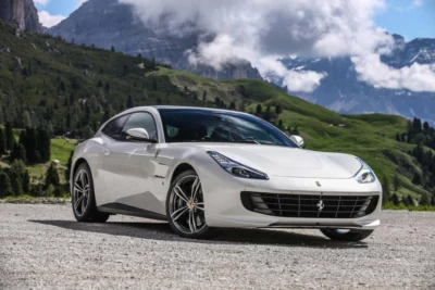Ferrari GTC 4 Lusso T: Un nuevo cavallino listo para correr