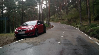 Prueba Peugeot 308 GTi: la belleza está en el interior